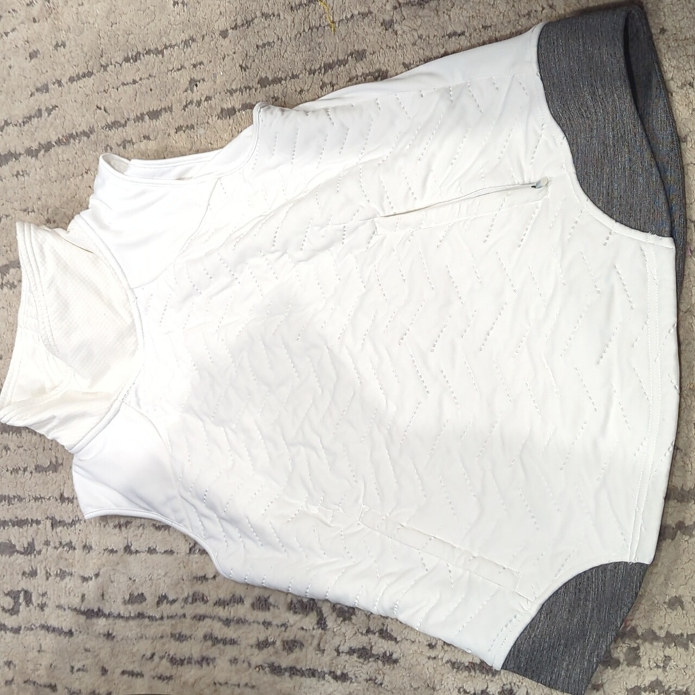 Under Armour White and Gray Vest for Active Wear